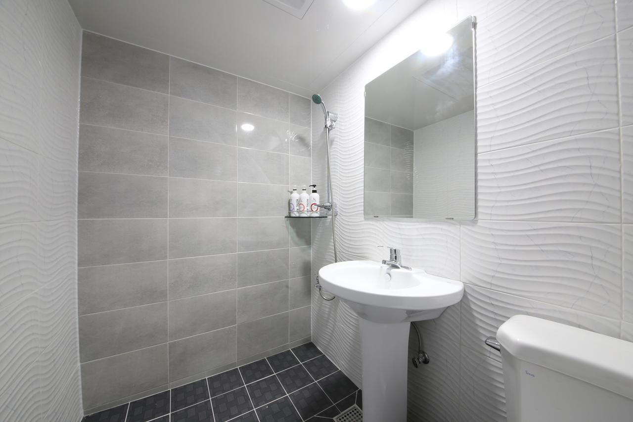 Art Hotel Gumi Ngoại thất bức ảnh