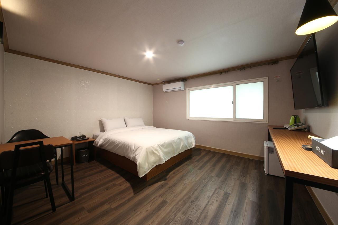 Art Hotel Gumi Ngoại thất bức ảnh
