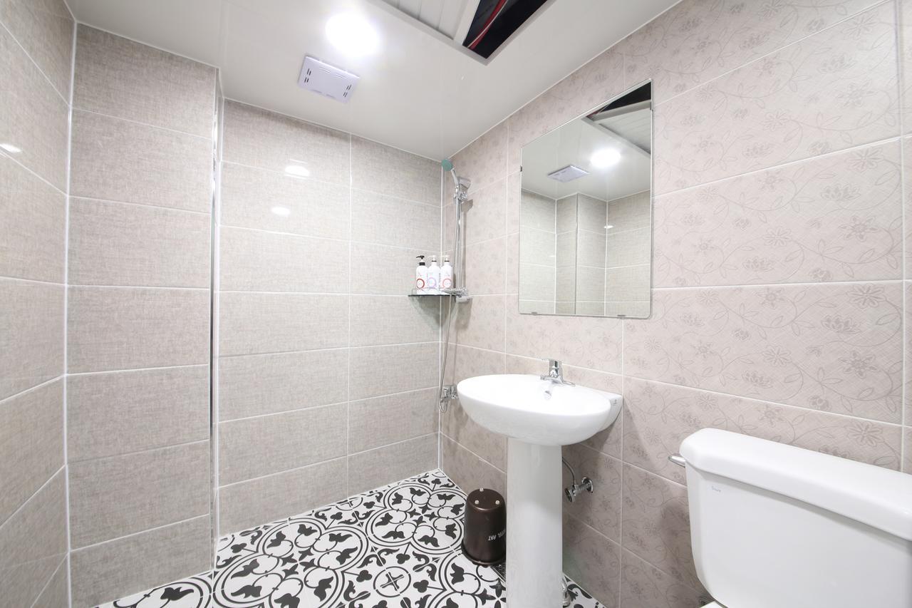 Art Hotel Gumi Ngoại thất bức ảnh